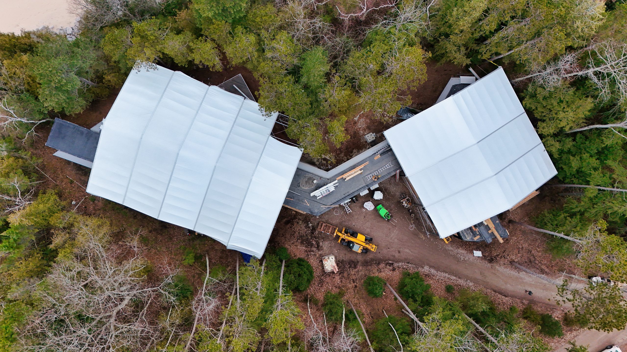Crane-lifted structure tent for restoration